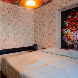 Гостиница Русское подворье Ростов Двухместный "Жостово" первой категории с двуспальной кроватью-2