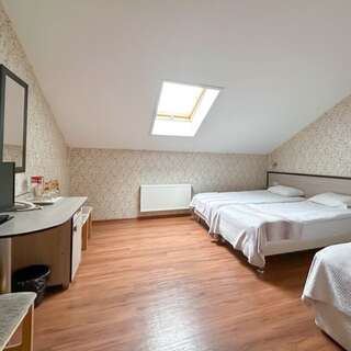 Гостиница Русское подворье Ростов Трехместный первой категории-10