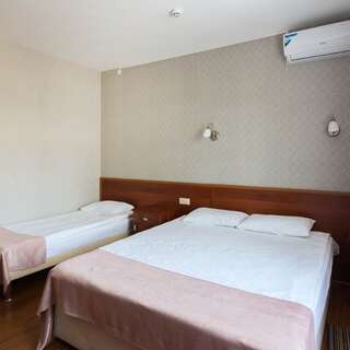 Гостиница Русское подворье Ростов Трехместный первой категории-3